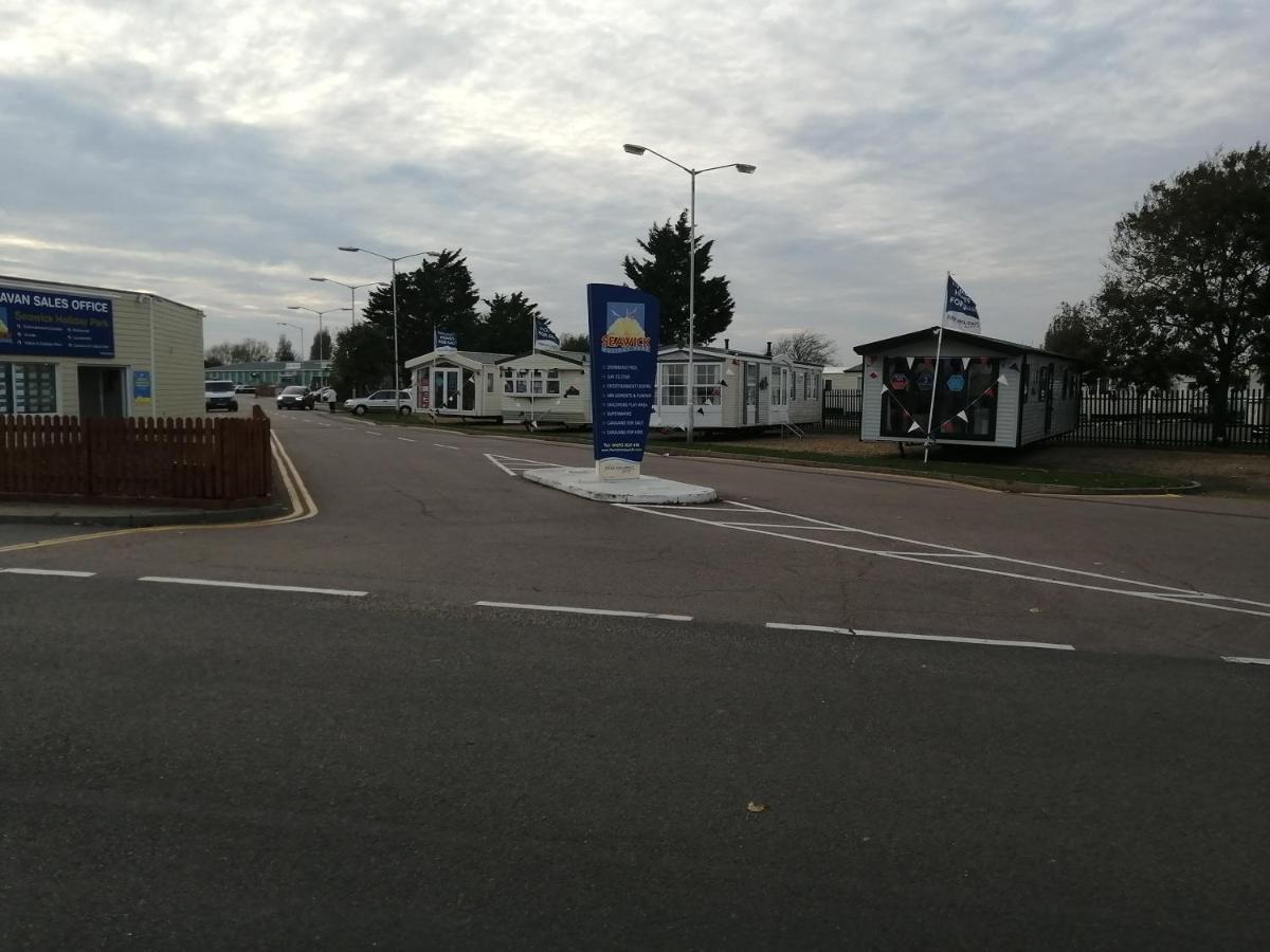 Hotel 617 Seawick Jaywick Sands Exterior foto