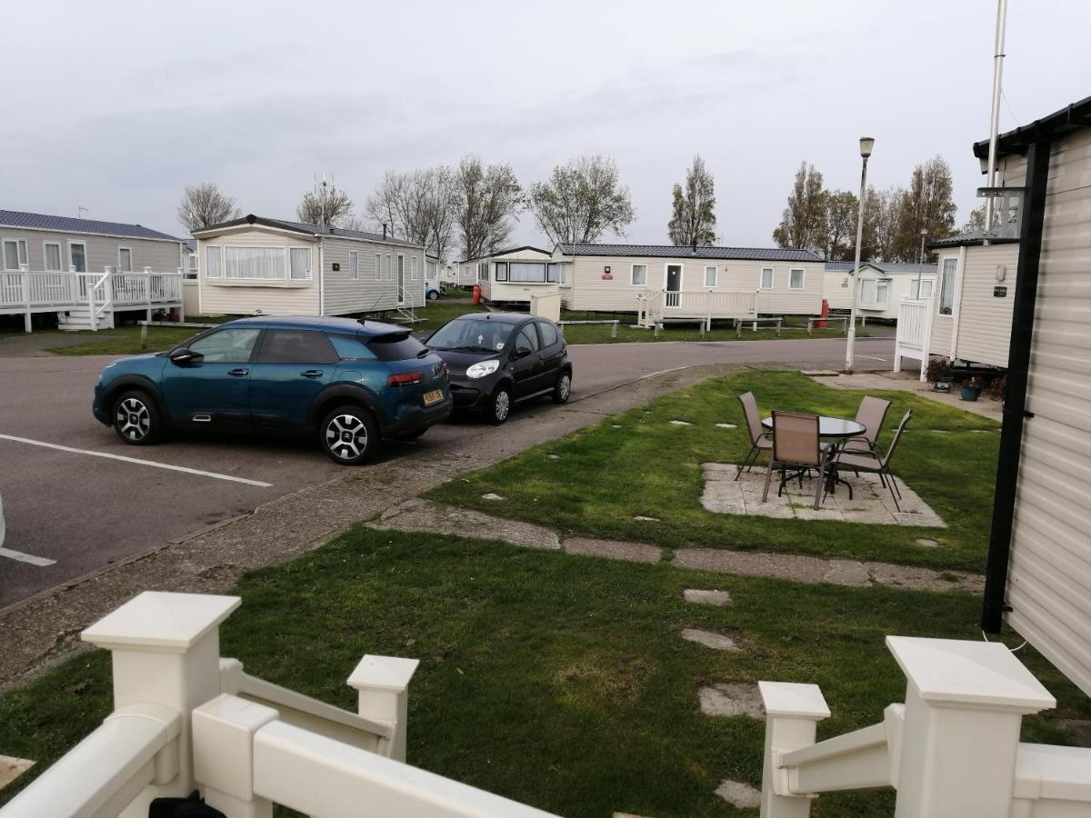Hotel 617 Seawick Jaywick Sands Exterior foto